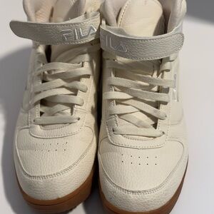 Fila Women's A-High top cream leather Sneakers size 9.5